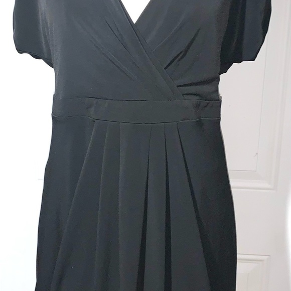 Essentials by ABS Black Dress Midi V neck Short Sleeves Size 10 - Picture 5 of 9